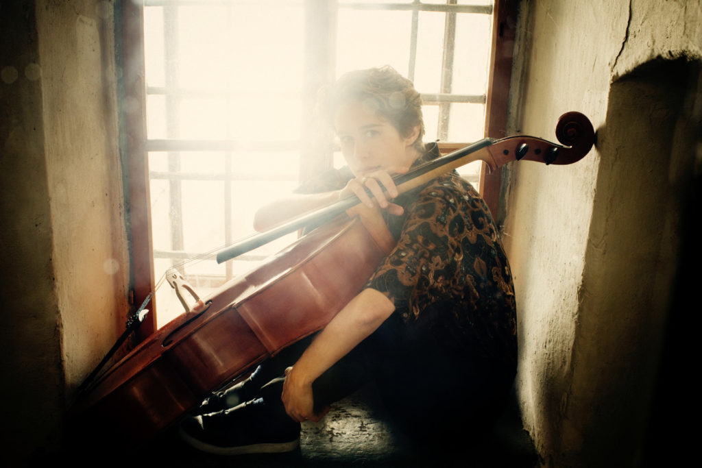 Cellistin Sophie Abraham im Interview